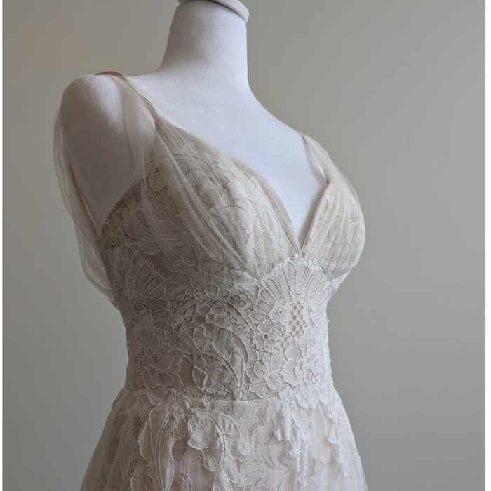 2017 Essence of Australia Wedding Gown