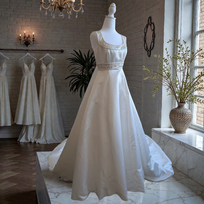 Vintage 2000 Mori Lee Wedding Dress