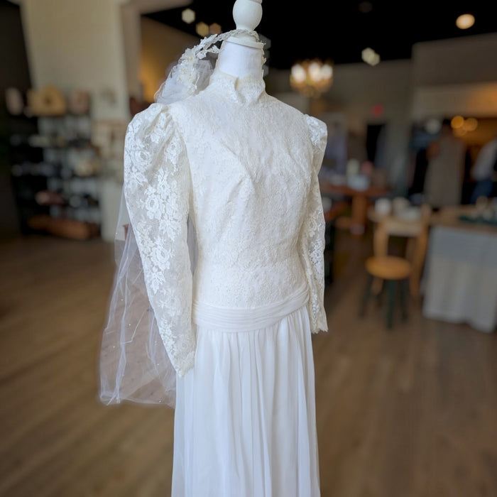 Vintage 1985 Bridal Veil & Floral Crown