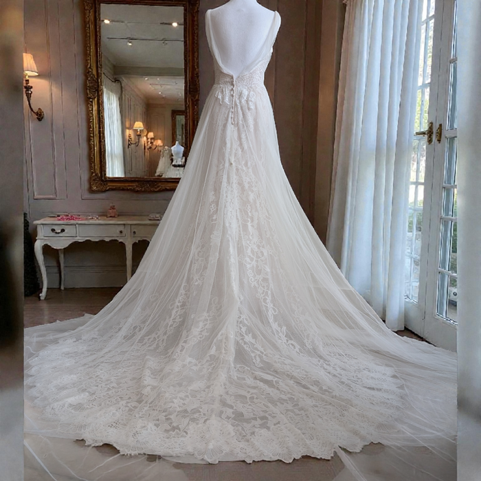 2017 Essence of Australia Wedding Gown