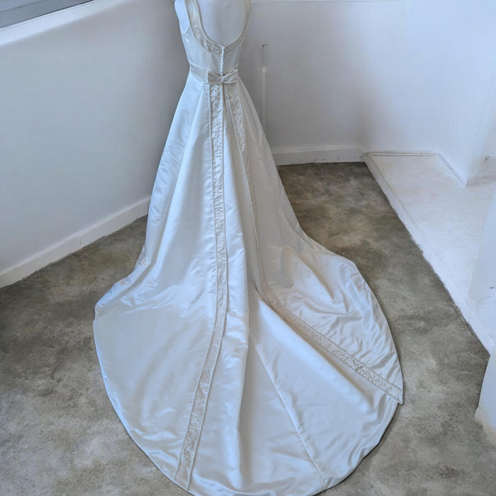 Vintage 2000 Mori Lee Wedding Dress