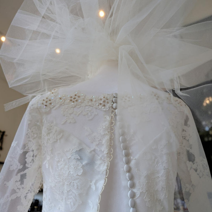 Vintage 1960s Miss Annette Toronto Wedding Dress | Simpsons Bridal Gown | Size 4