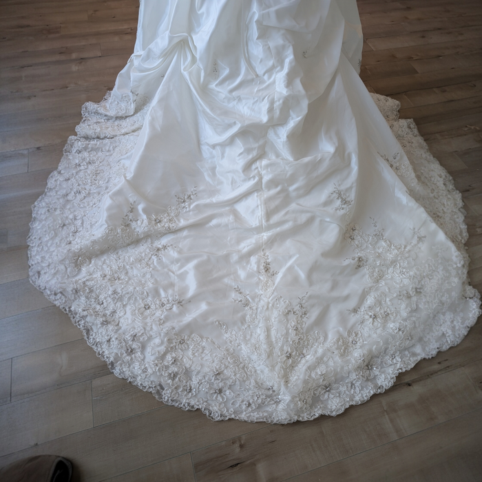 2011 Christina Wu Beaded Dream