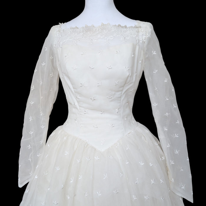 1960 Vintage Wedding Dress | Romantic Lace & Tiered Bridal Gown