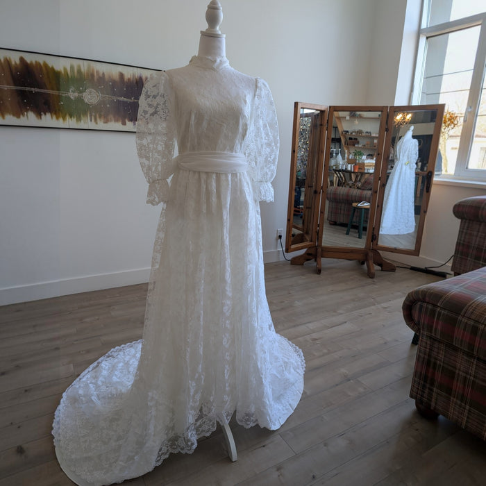 Vintage 1980 Gordon Dress Toronto Lace Wedding Gown – Size 6