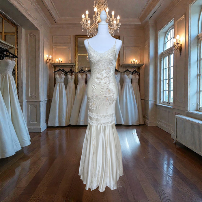 2007 Holt Renfrew Vintage-Inspired Silk-Style Dress