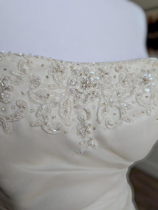 Vintage 2007 Zurc by Impression Wedding Dress – Size 6 | Timeless Designer Bridal Gown