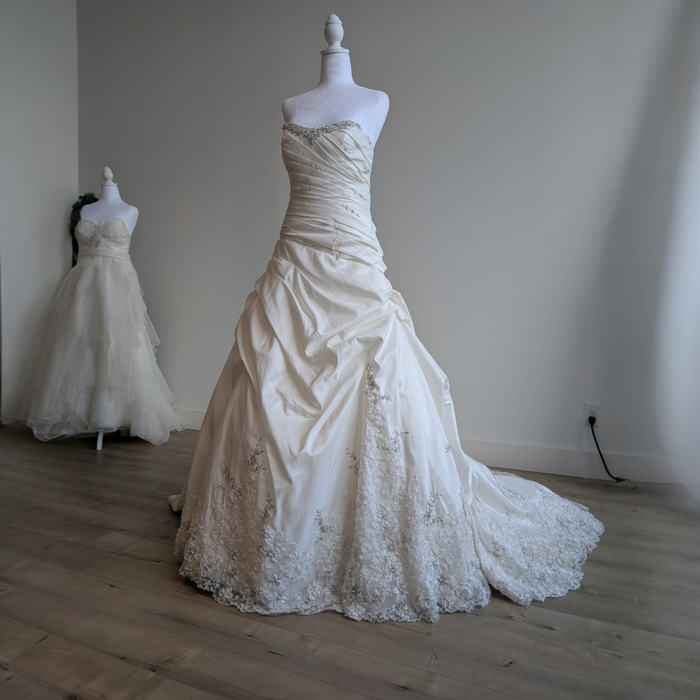 2011 Christina Wu Beaded Dream