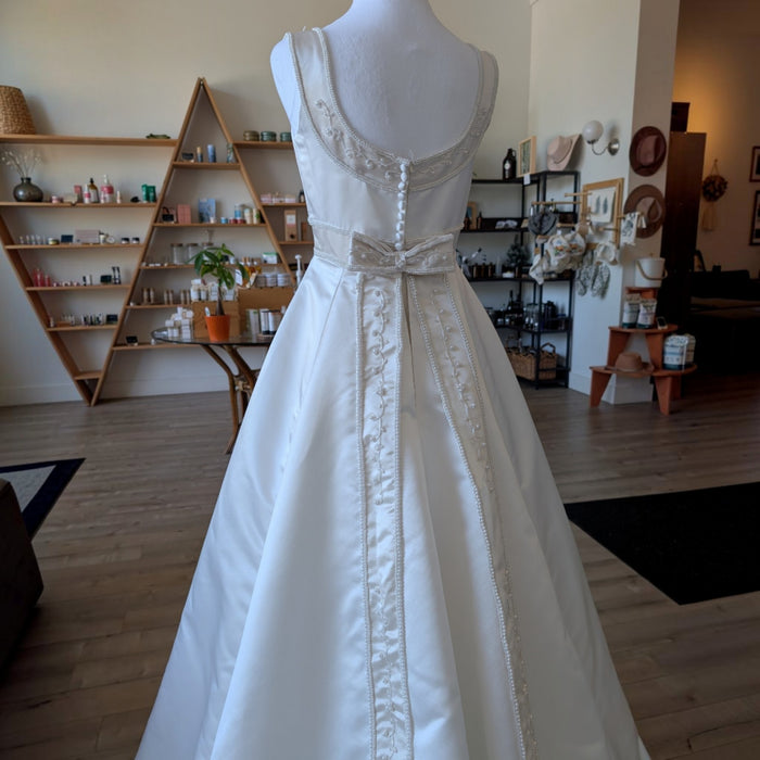 Vintage 2000 Mori Lee Wedding Dress