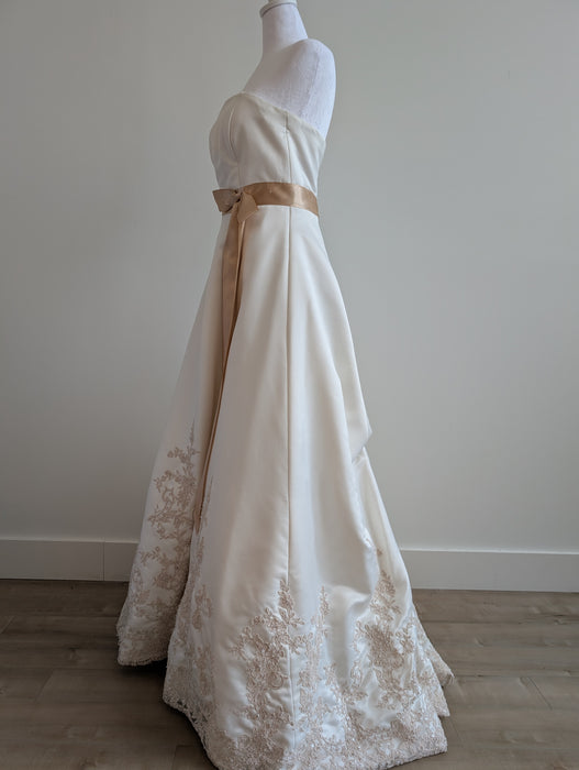 2005 Christina Wu Wedding Gown